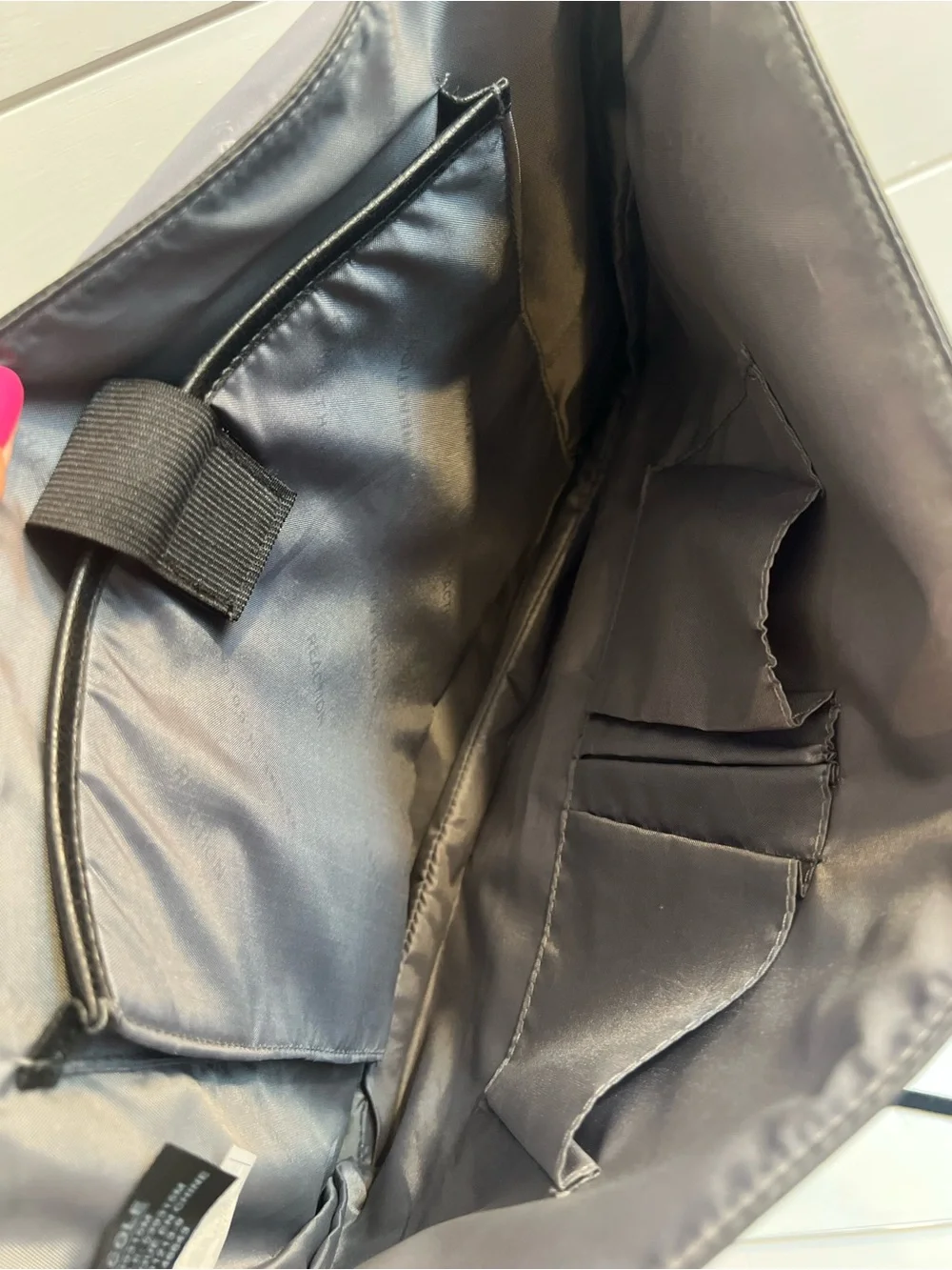 NWT Kenneth Cole Reaction 